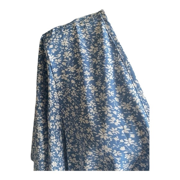 NWOT-BOUTIQUE-LIGHT BLUE FLORAL TOP-SIZE 2X - Picture 3 of 8